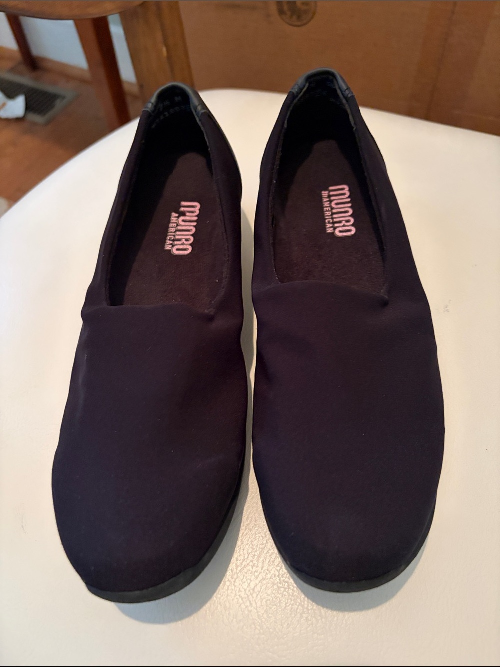Munro Black Slip-On Flats with Elasticized Upper 7.5M